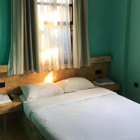 Homestay X